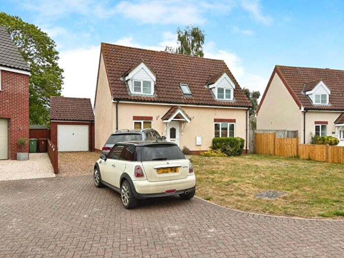 4 Bedroom Detached House For Sale In Wentworth Close, Weeting, IP27