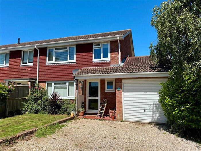 3 Bedroom End Of Terrace House For Sale In Elvin Close, Hordle, Hampshire, SO41