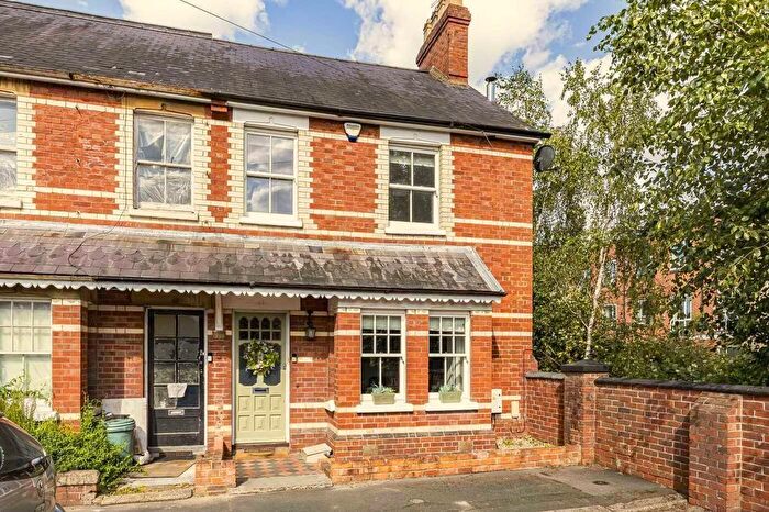 4 Bedroom End Terrace House For Sale In Grange Road, Henley-On-Thames, RG9