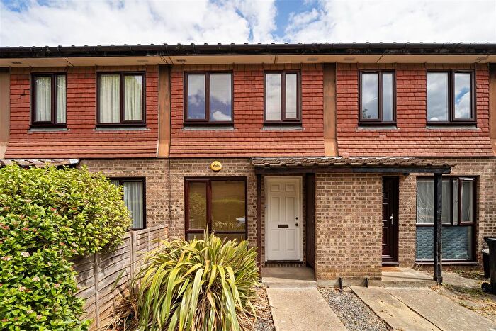 1 Bedroom Terraced House To Rent In Jefferson Close, Ealing, W13