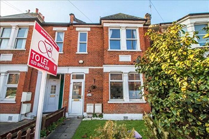 2 Bedroom Flat For Sale In Kingston Road, Raynes Park, SW20