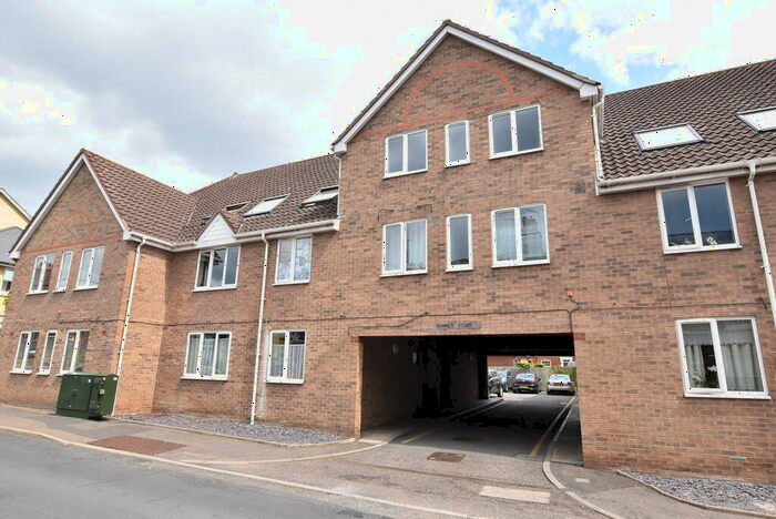 1 Bedroom Apartment To Rent In Summer Court, Croxton Road, IP24