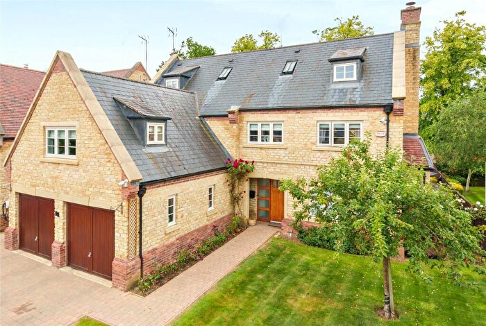 6 Bedroom Detached House For Sale In Gunning Court, Horton, Northamptonshire, NN7