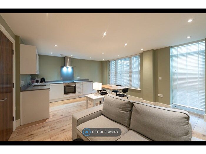 1 Bedroom Flat To Rent In St. Marks Road, London, W11