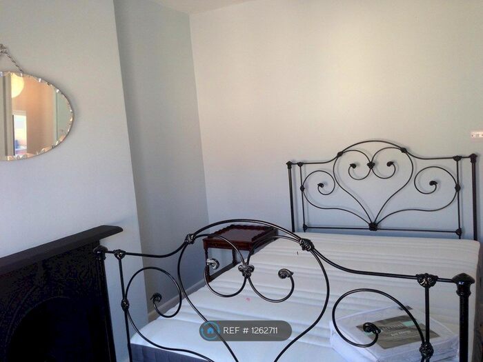 4 Bedroom Terraced House To Rent In Brook Road, Bath BA2