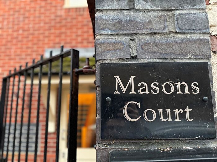 2 Bedroom Flat To Rent In Magdalene Street, Taunton, TA1