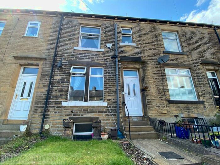 3 Bedroom Terraced House To Rent In Stafford Parade, Halifax, West Yorkshire, HX3