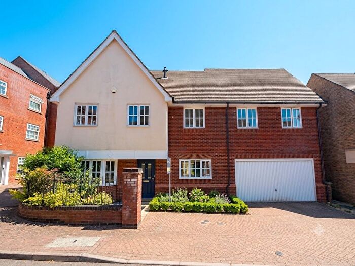 4 Bedroom Detached House To Rent In Frampton Grove, Milton Keynes, MK4