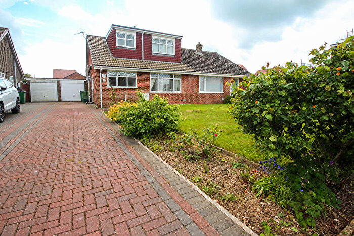 3 Bedroom Semi-Detached House For Sale In Fernfield, Folkestone, CT18