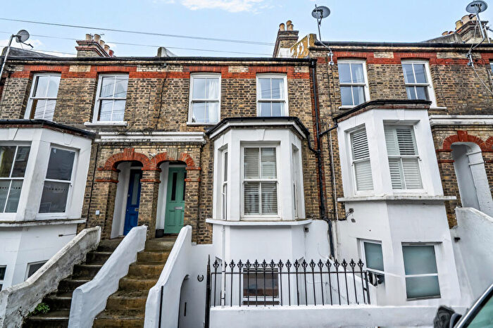 2 Bedroom Maisonette For Sale In Fransfield Grove, London, SE26