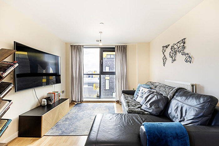 1 Bedroom Flat To Rent In Millharbour, London, E14