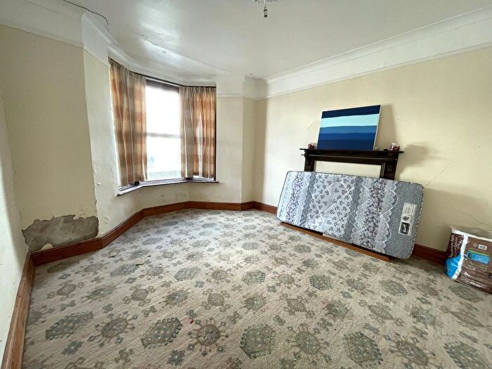 3 Bedroom End Of Terrace House For Sale In Amp; Raymond Road, Redruth, Cornwall, TR15