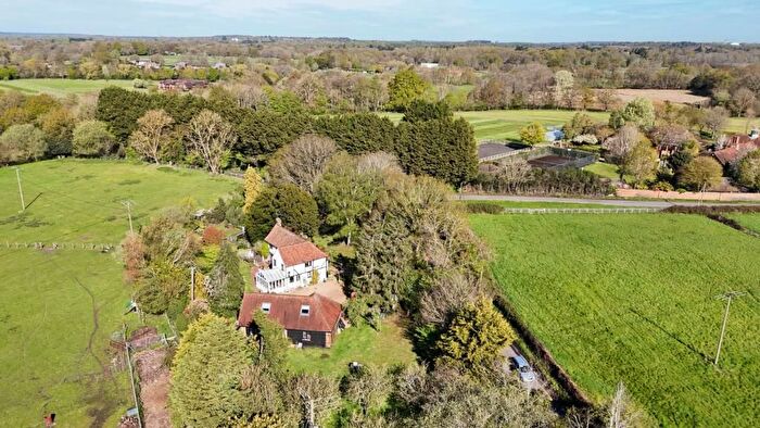 3 Bedroom Cottage For Sale In Chobham, Surrey, GU24