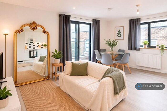 1 Bedroom Flat To Rent In Stamford Hill, London, N16
