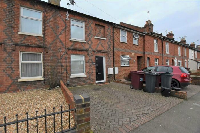 2 Bedroom Terraced House To Rent In Gosbrook Road, RG4