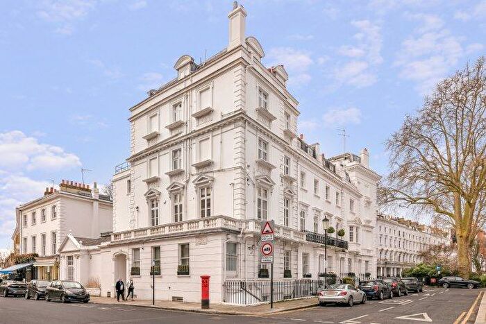 1 Bedroom Flat To Rent In Ovington Square, London, SW3