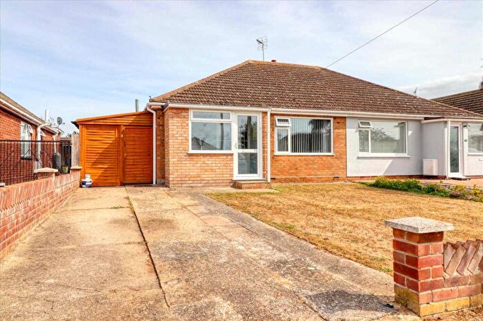 2 Bedroom Bungalow For Sale In Tudor Green, West Clacton, CO15