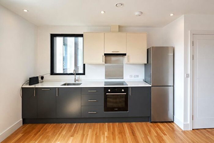 Studio To Rent In - Seven Sisters Road, London, N15