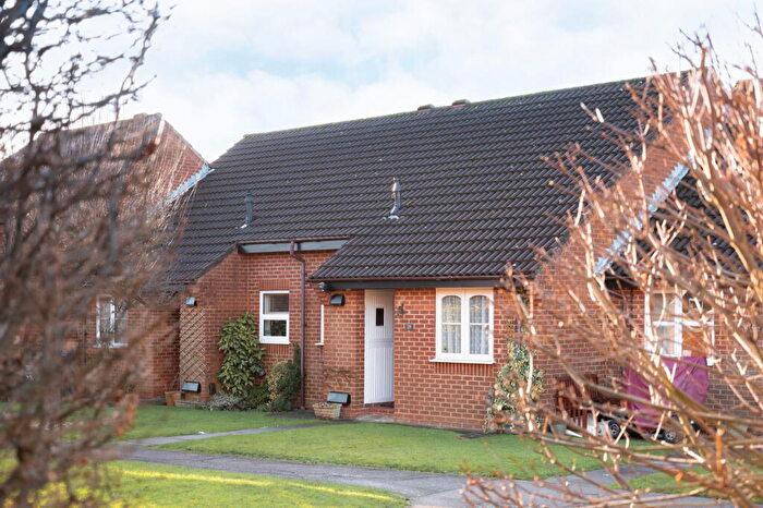 2 Bedroom Terraced Bungalow For Sale In Emerton Garth, Northchurch, Berkhamsted, Hertfordshire, HP4