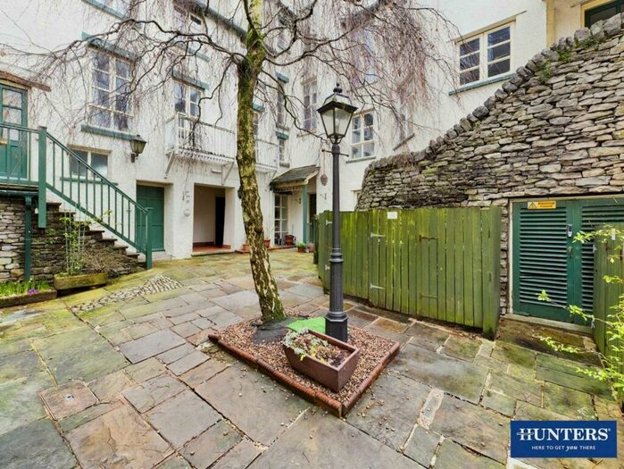 2 Bedroom Flat To Rent In Blackhall Road, Kendal, LA9
