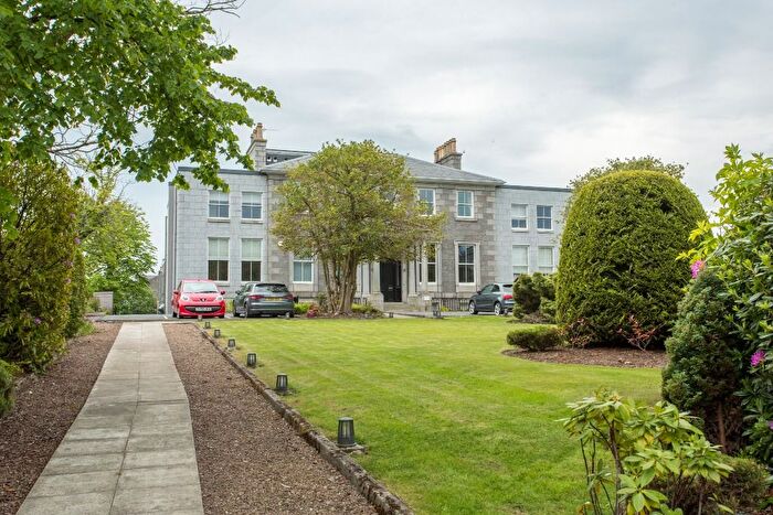 2 Bedroom Flat To Rent In Great Western Road, West End, Aberdeen, AB10