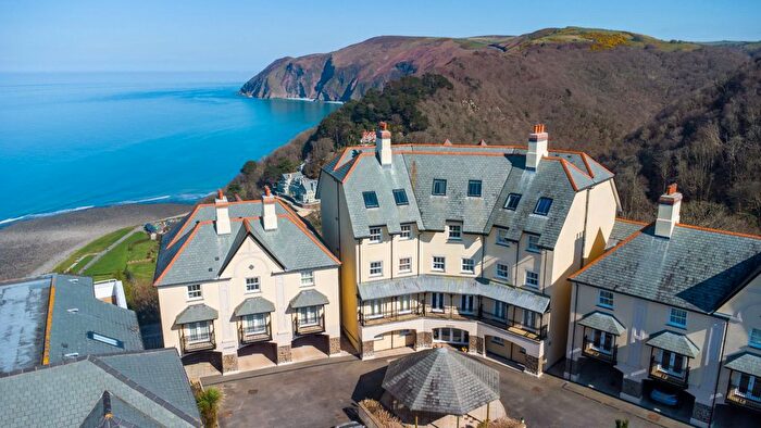 2 Bedroom Flat For Sale In Castle Heights, Lynton, EX35