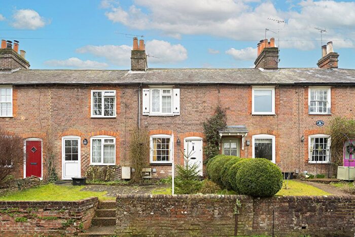 1 Bedroom Cottage For Sale In Bois Moor Road, Chesham, HP5