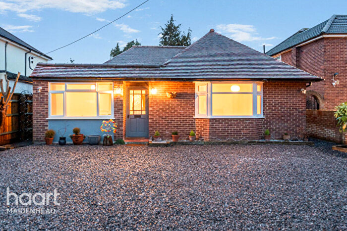 5 Bedroom Bungalow For Sale In Meadow Way, Maidenhead, SL6