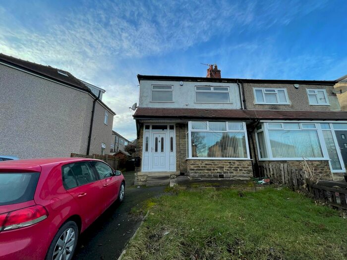 3 Bedroom Property To Rent In Thorn Drive, Bradford BD9
