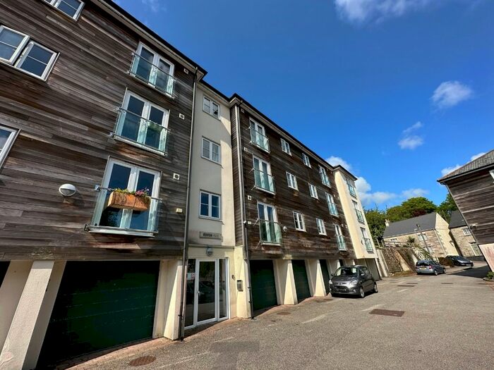 1 Bedroom Flat To Rent In Tresooth Lane, Penryn, TR10
