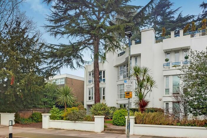 1 Bedroom Flat To Rent In Clubhouse Apartments, Wellesley Road, Twickenham, TW2