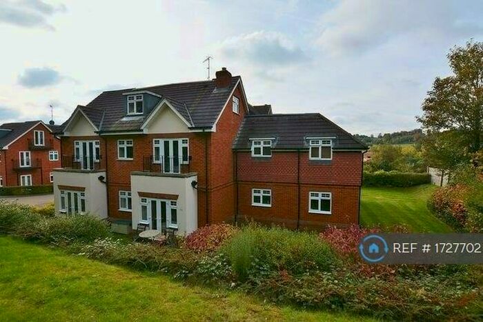 2 Bedroom Flat To Rent In Folleys Place, Loudwater, High Wycombe, HP10