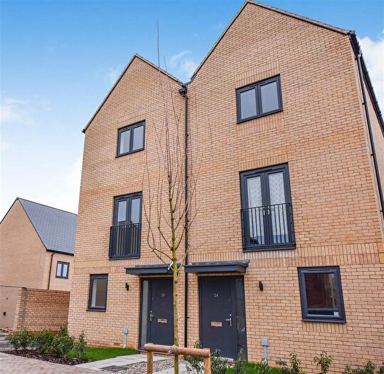 3 Bedroom Semi-Detached House To Rent In Beaulieu Park, Chelmsford, CM1