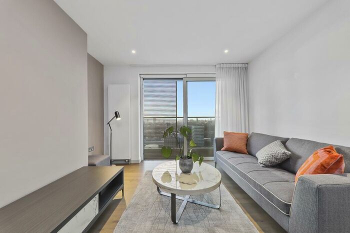 2 Bedroom Apartment To Rent In Tantallon House, SE17