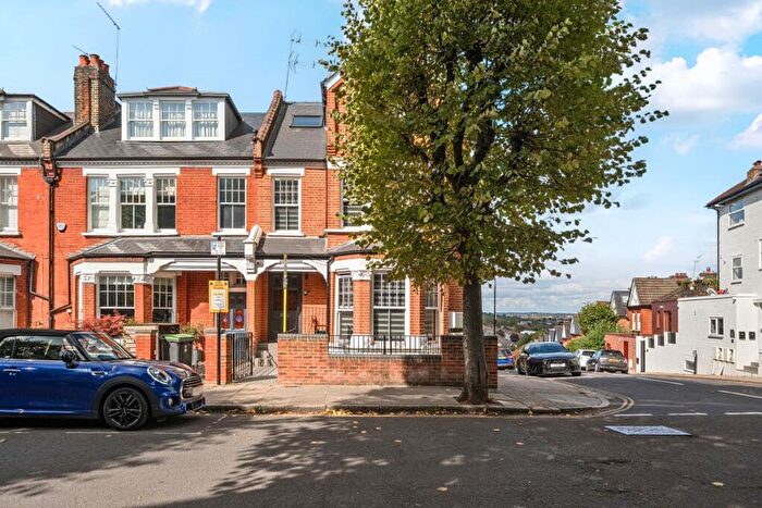 2 Bedroom Flat To Rent In Ridge Road Crouch End, N8