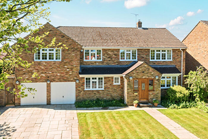 5 Bedroom Detached House For Sale In St. Peters Close, Speen, Princes Risborough, HP27