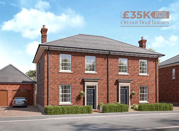 3 Bedroom Semi Detached House For Sale In Mountbatten Park, North Baddesley, Southampton, Hampshire, SO52