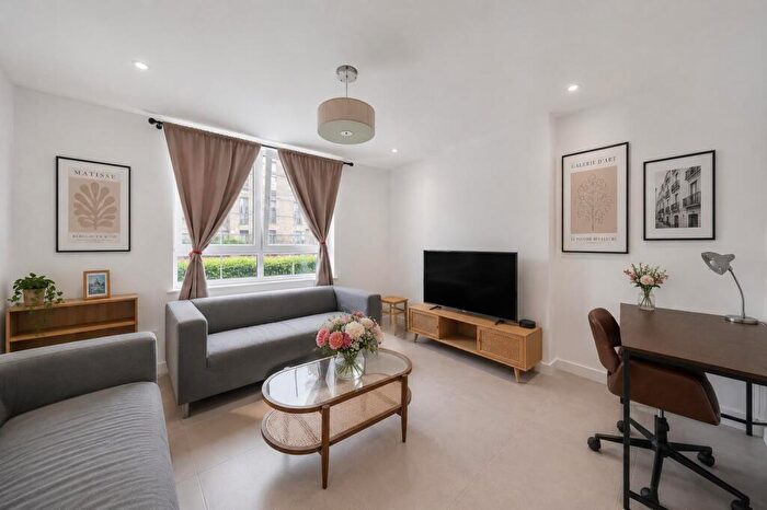 3 Bedroom House To Rent In Swan Road, Rotherhithe, SE16