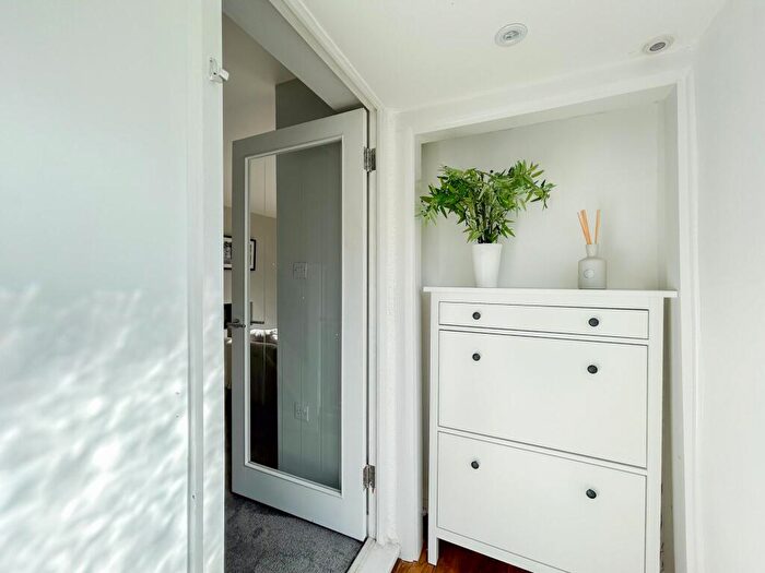 3 Bedroom Detached House For Sale In Courtfield Close, Rogerstone, NP10