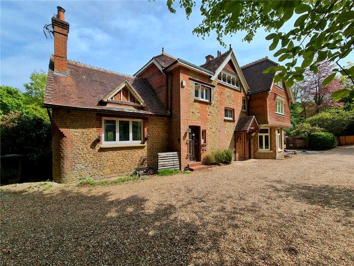 3 Bedroom End Of Terrace House For Sale In Farnham Road, Churt, Farnham, GU10