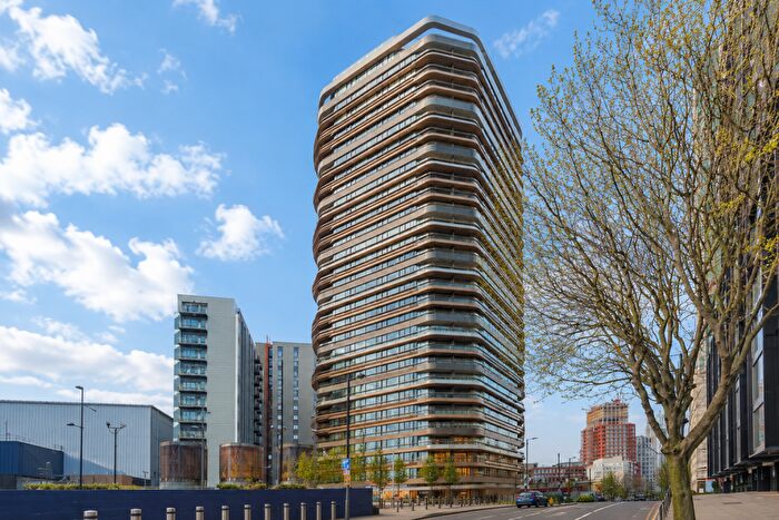 1 Bedroom Flat For Sale In Canaletto Tower, London, EC1V
