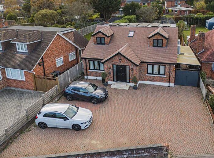 5 Bedroom Detached House For Sale In Brackendene, Wilmington, DA2