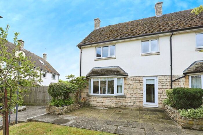 3 Bedroom End Of Terrace House For Sale In Torkington Gardens, Stamford, PE9