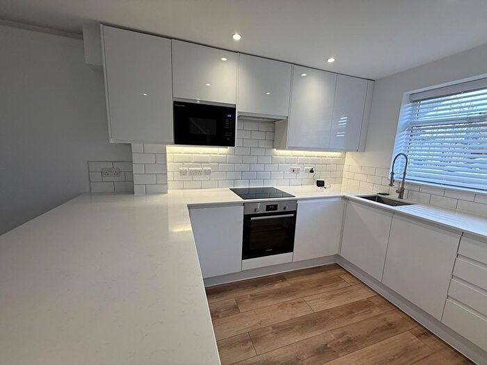 2 Bedroom Terraced House To Rent In Cranleigh Close, Cheshunt, EN7
