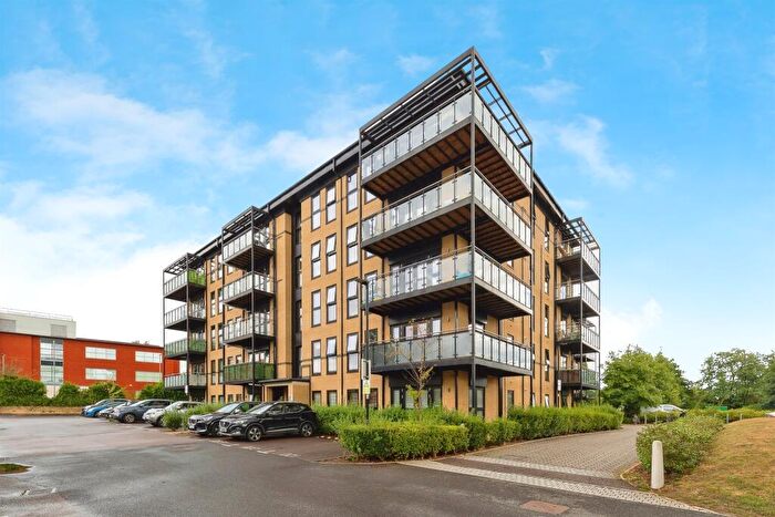 2 Bedroom Flat For Sale In Bessemer Road, Welwyn Garden City, AL7