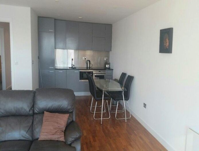 2 Bedroom Flat To Rent In William Jessop Way, Liverpool, L3