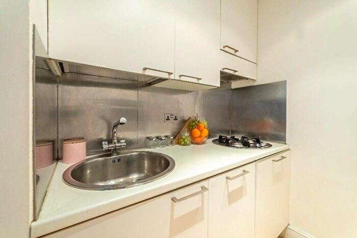 2 Bedroom Apartment To Rent In Edith Grove, London, SW10