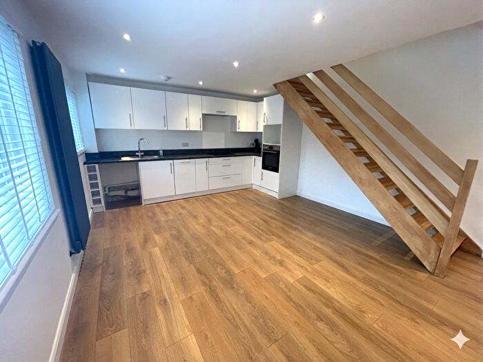 1 Bedroom Cluster House To Rent In Jellicoe Drive, Christchurch, BH23