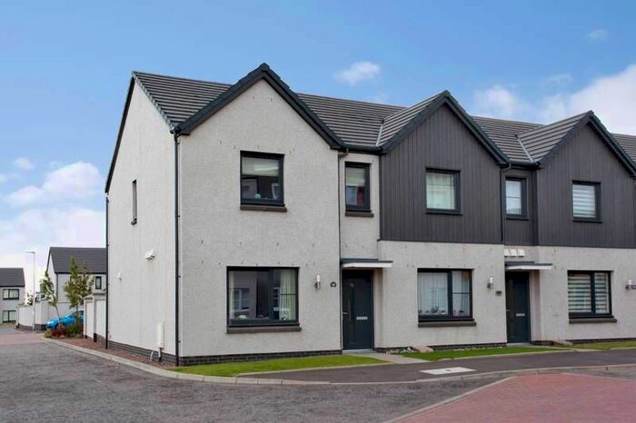3 Bedroom Terraced House To Rent In Charleston Road North, Cove Bay, Aberdeen, AB12