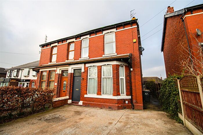 4 Bedroom Semi-Detached House To Rent In Blackpool Road, Ashton-On-Ribble, Preston, PR2